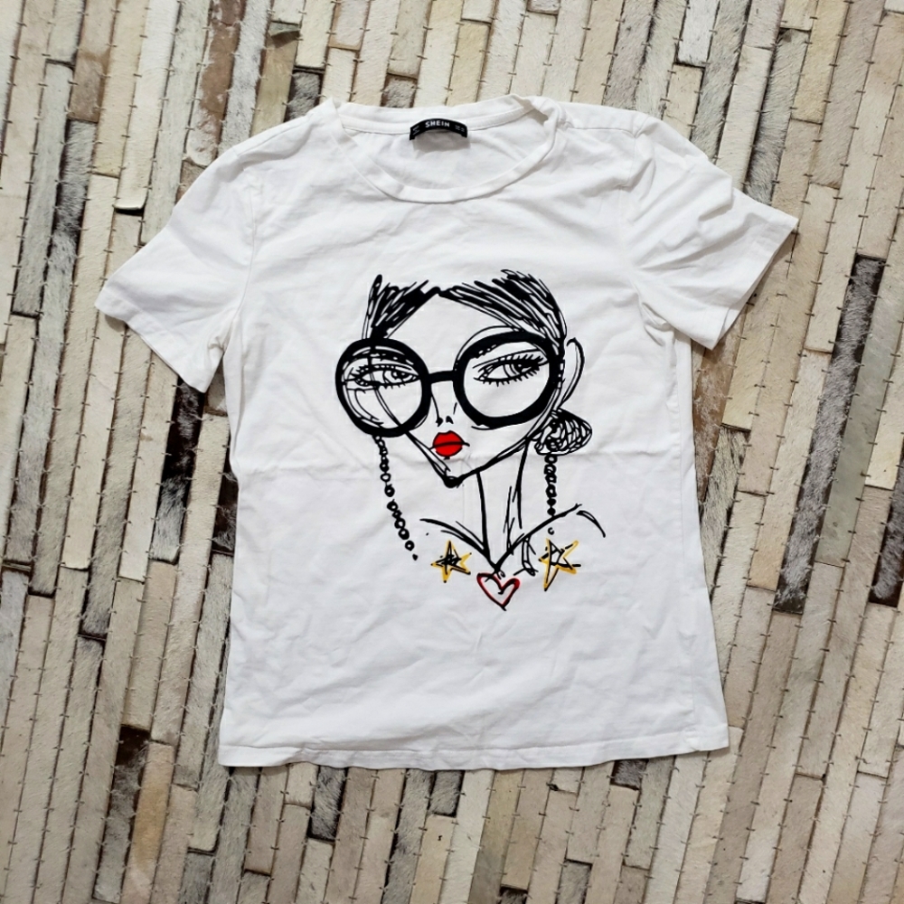 SHEIN White Graphic Tee
